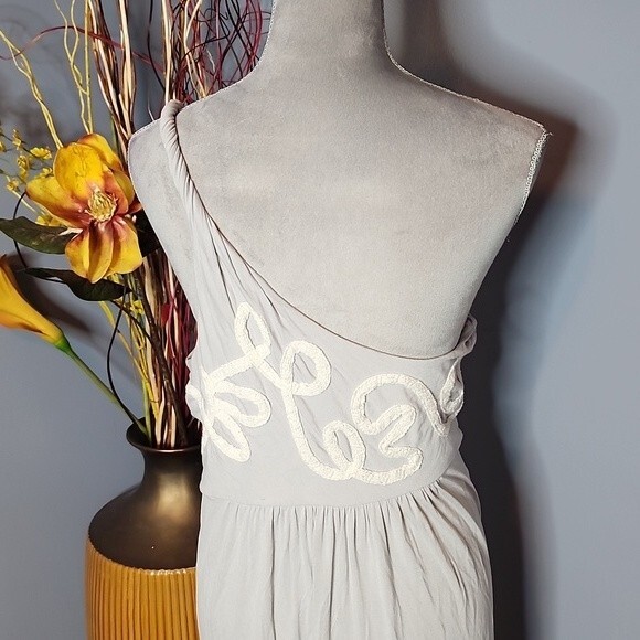 BCBGMAXAZRIA Gray One Shoulder Dress Size Large NWOT - Picture 9 of 16